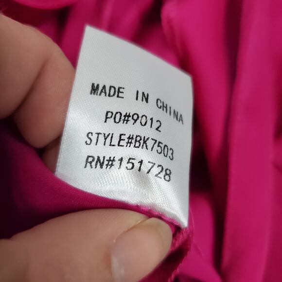 EEsome Fuscia Romper size M short sleeve belt with pockets - Picture 10 of 10